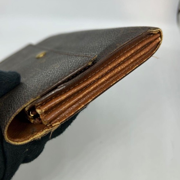Louis Vuitton monogram leather wallet - Picture 9 of 12